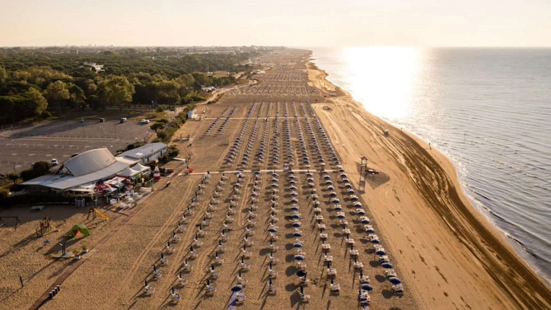 Graceful Flat With Big Balcony - Beahost Apartment Bibione Italy